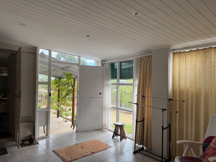 5 Bedroom Property for Sale in Ladismith Western Cape